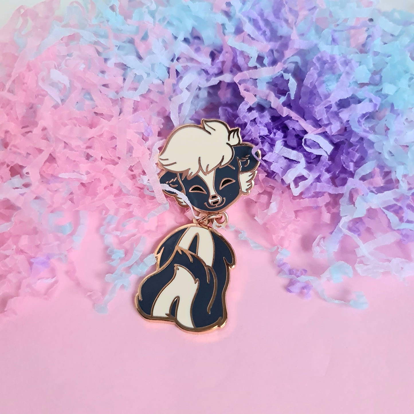 Penelope Skunk Dangle Tail Enamel Pin