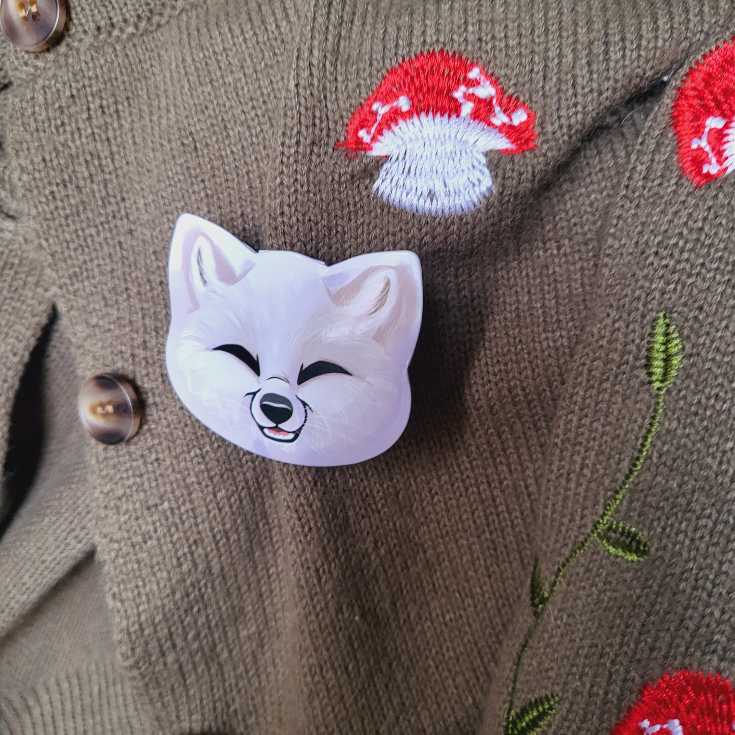 Artic Fox XL Animal Badge