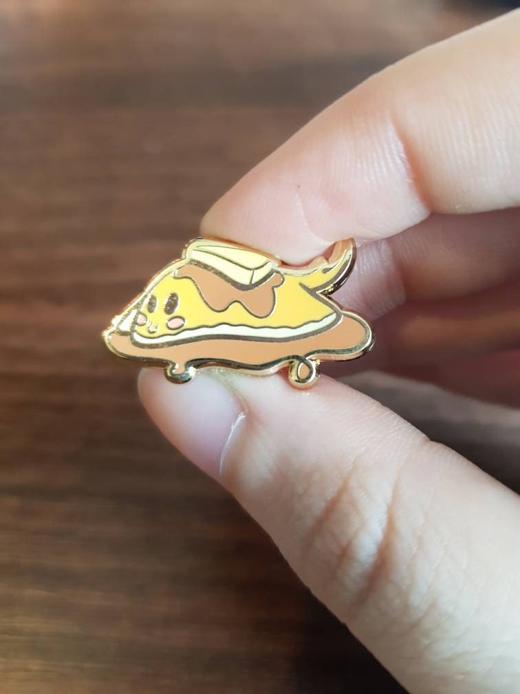 Pancake Stingray Enamel Pin